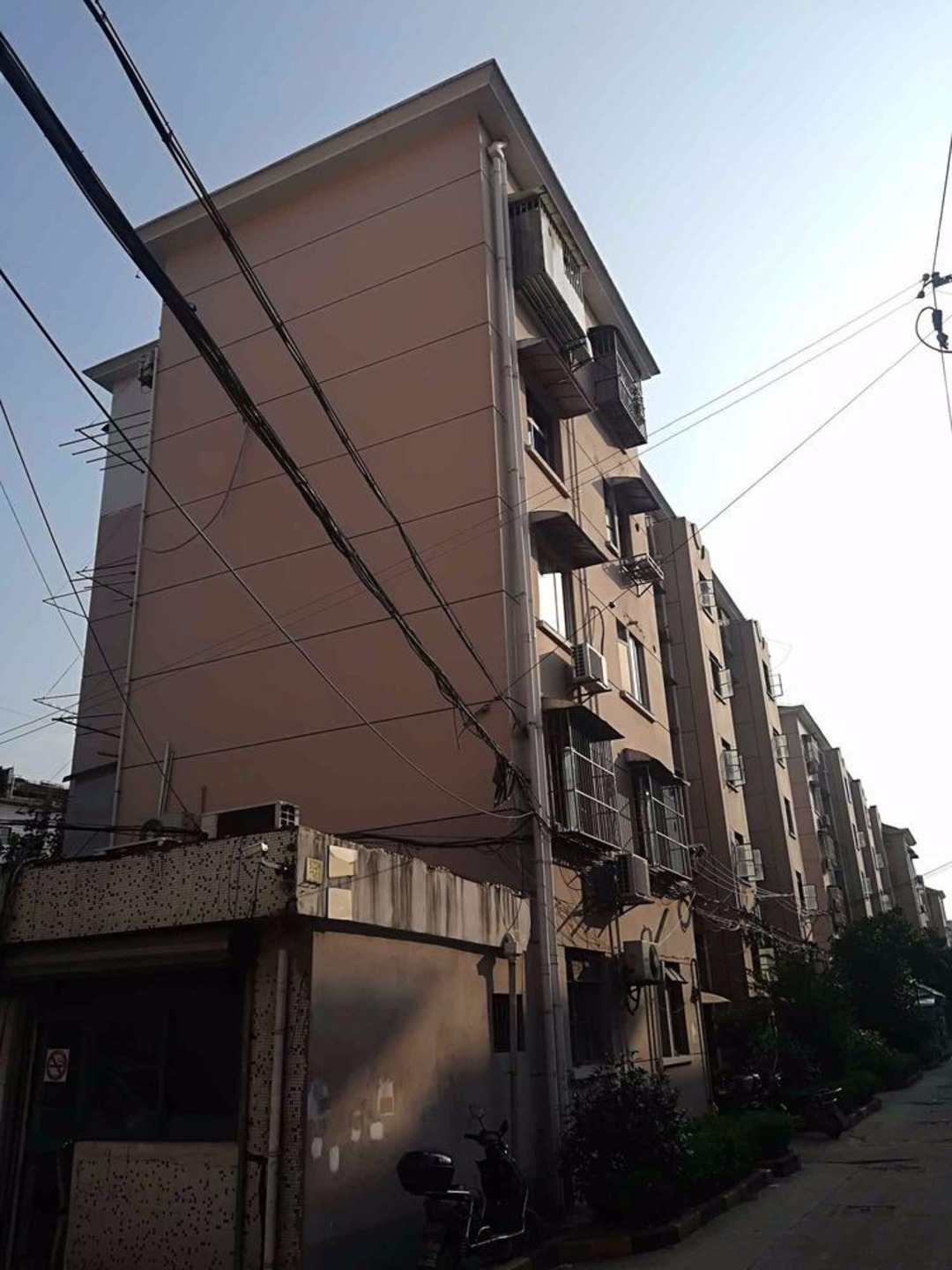 上海岭南路700弄小区二手房房源图片