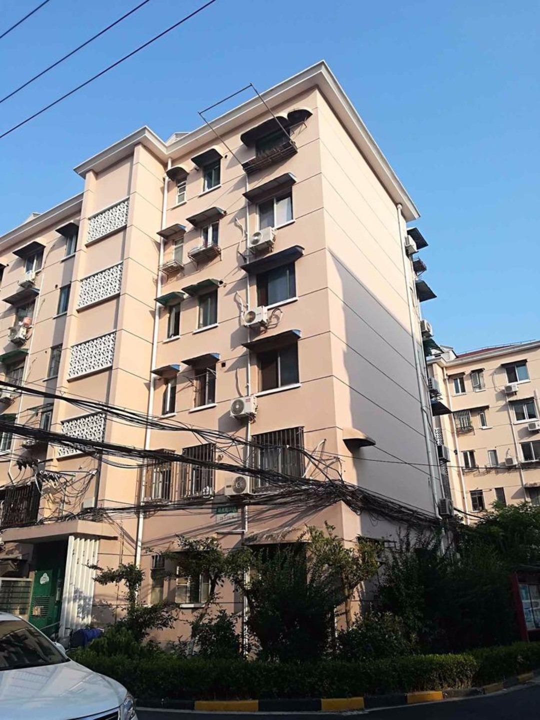 上海岭南路700弄小区二手房房源图片