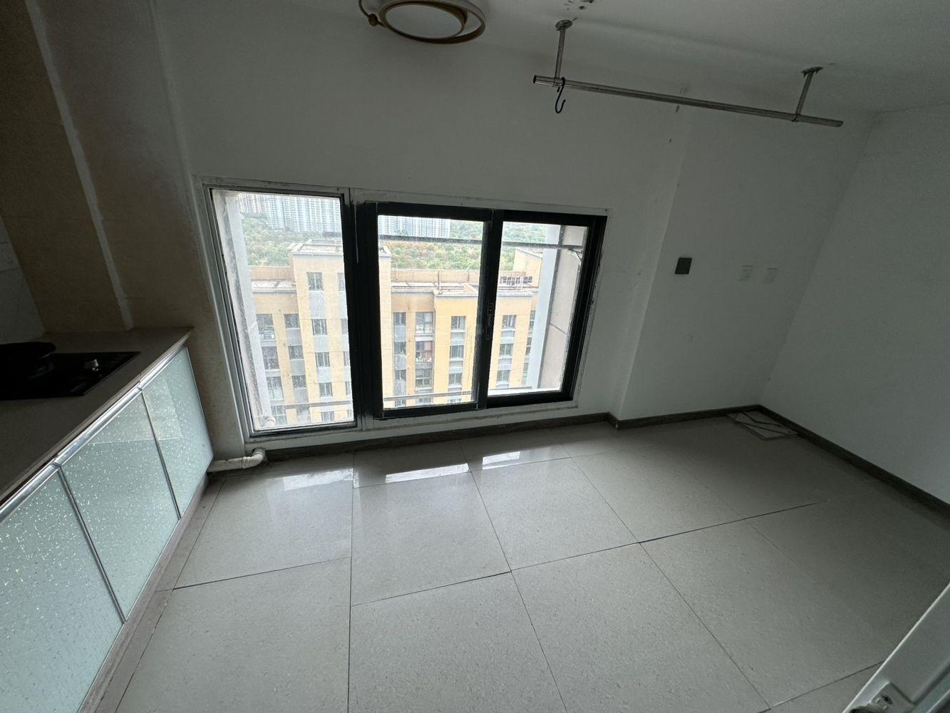 上海塔城路800弄小区二手房房源图片