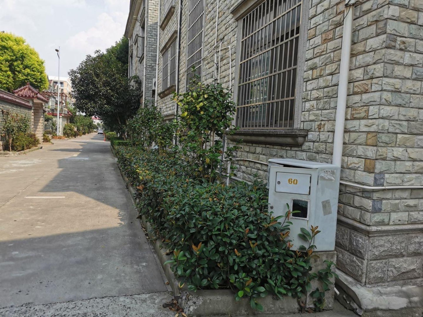 上海鹫山小区二手房房源图片