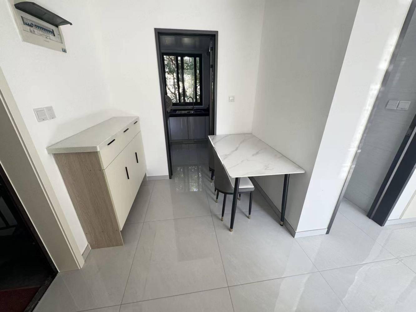 上海溢泽华庭二手房房源图片