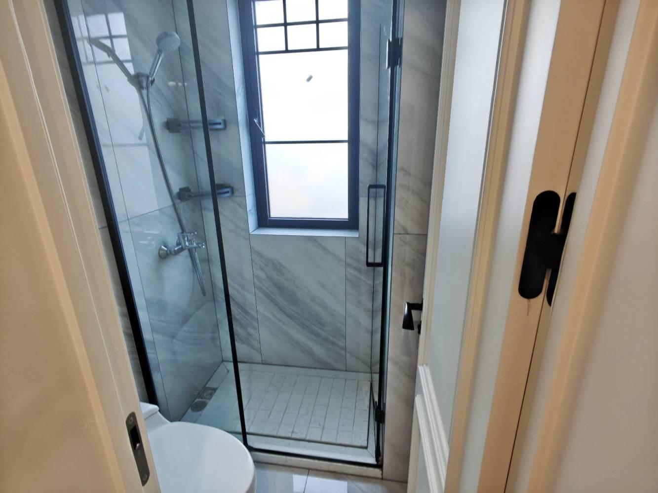 上海佩玛山丘二手房房源图片