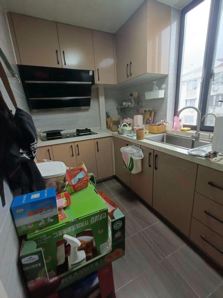 上海迎园新村十坊二手房房源图片