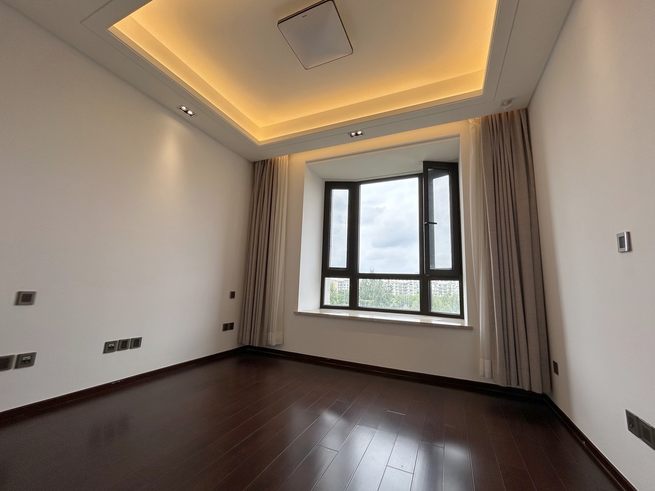 上海宝华紫微花园二手房房源图片