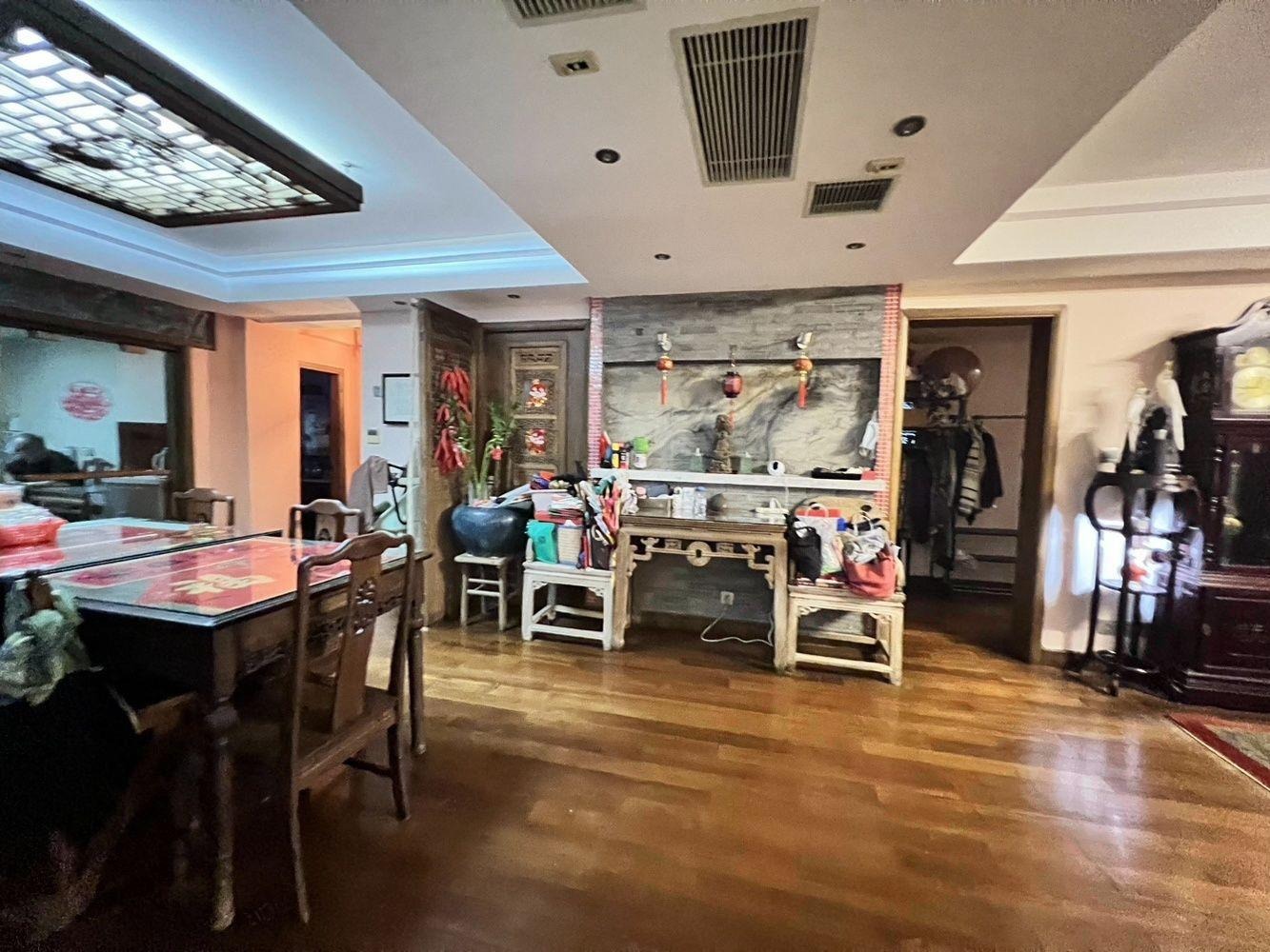 上海中福城三期北楼二手房房源图片