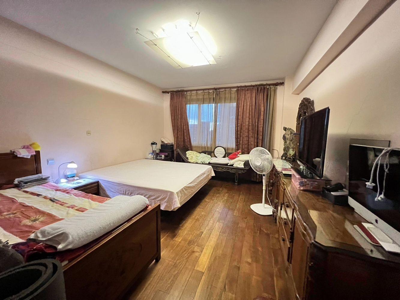 上海中福城三期北楼二手房房源图片