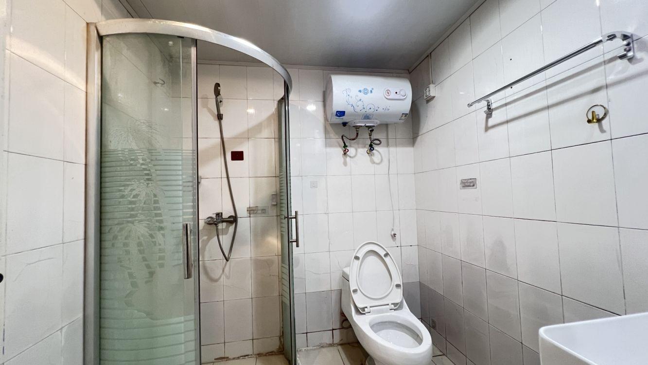 上海鹤立西路183号楼二手房房源图片