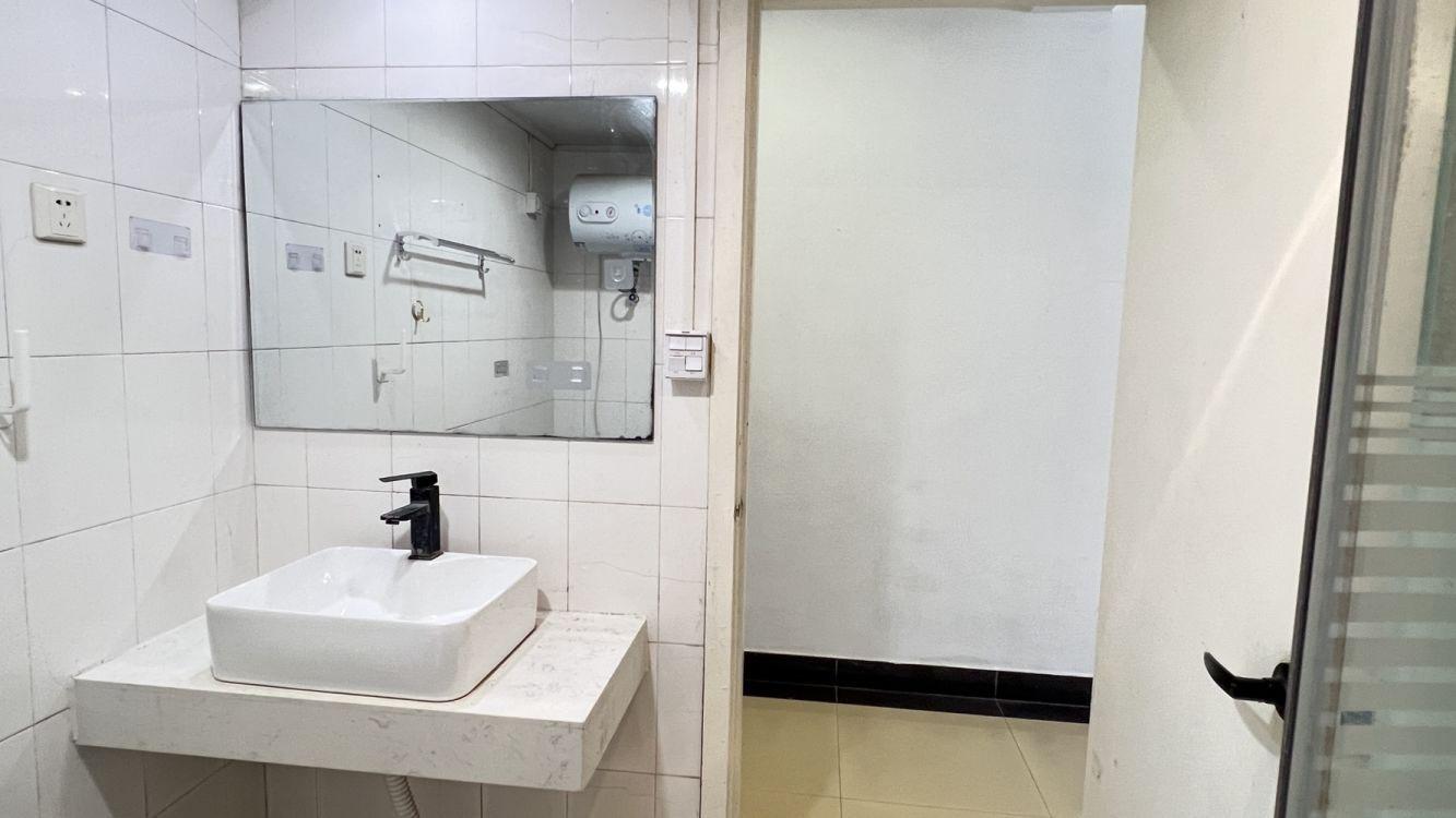 上海鹤立西路183号楼二手房房源图片