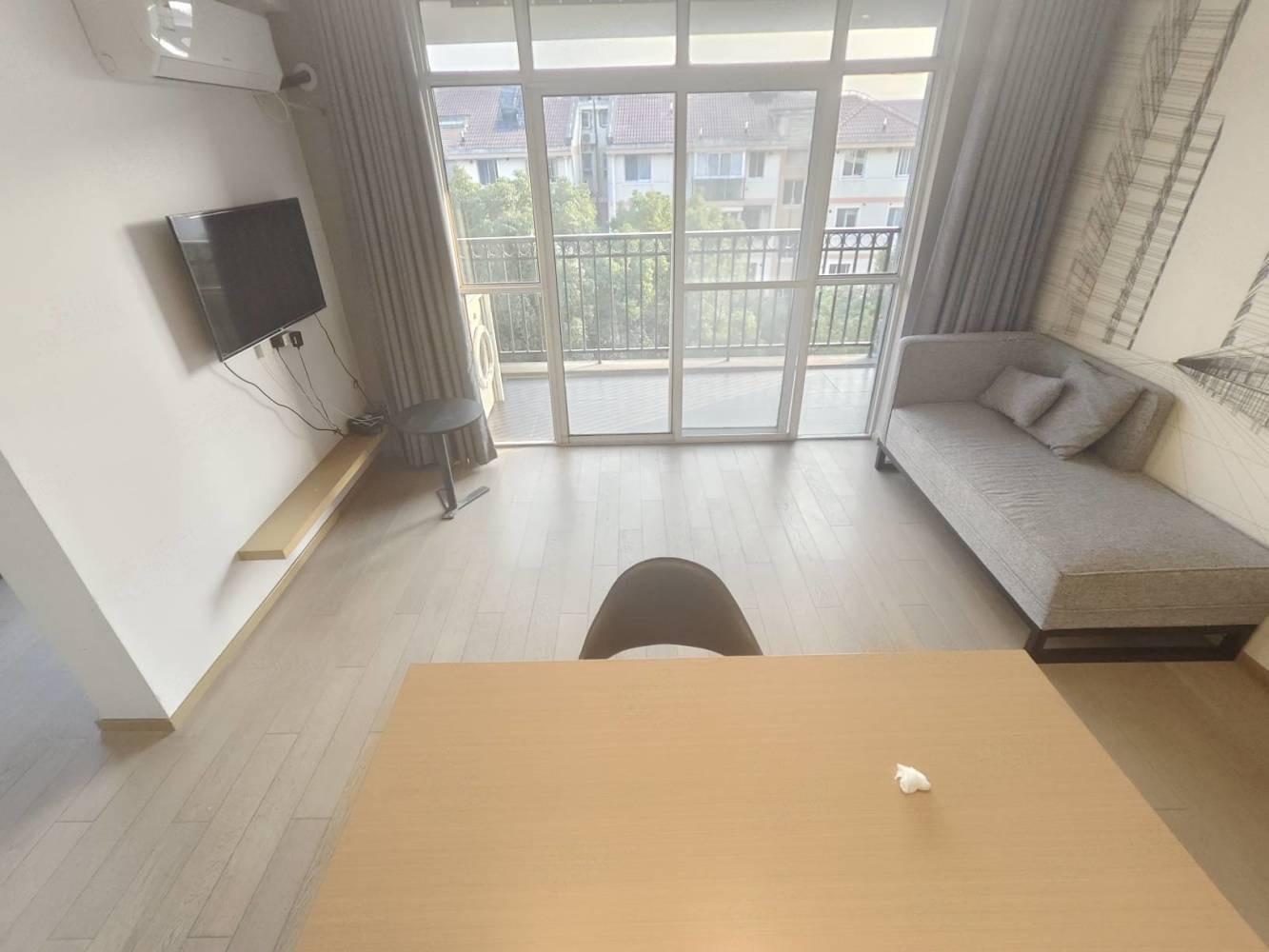 上海莘松路二手房房源图片