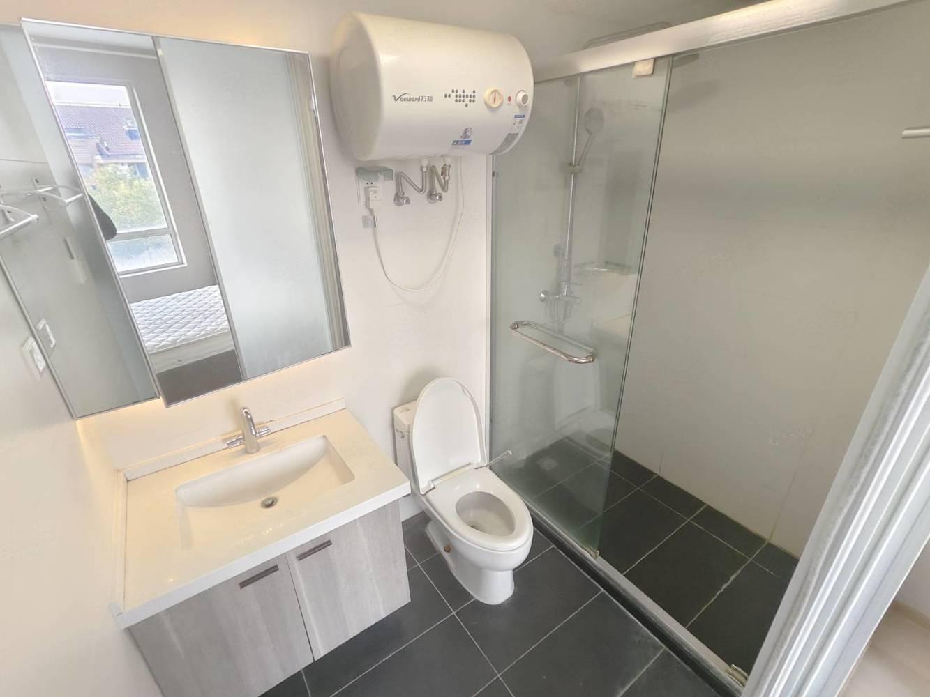 上海莘松路二手房房源图片