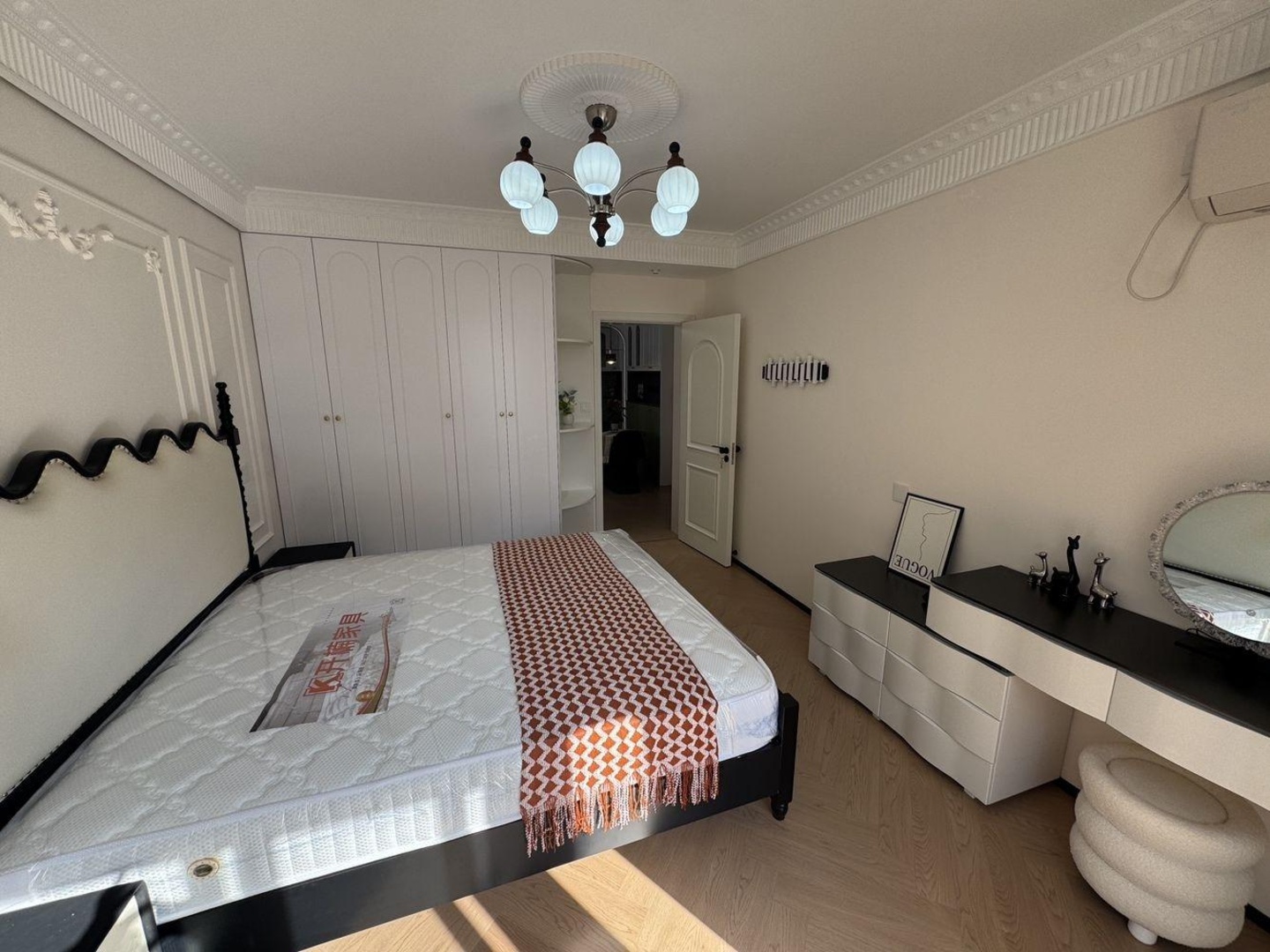 上海泰宸新苑二手房房源图片