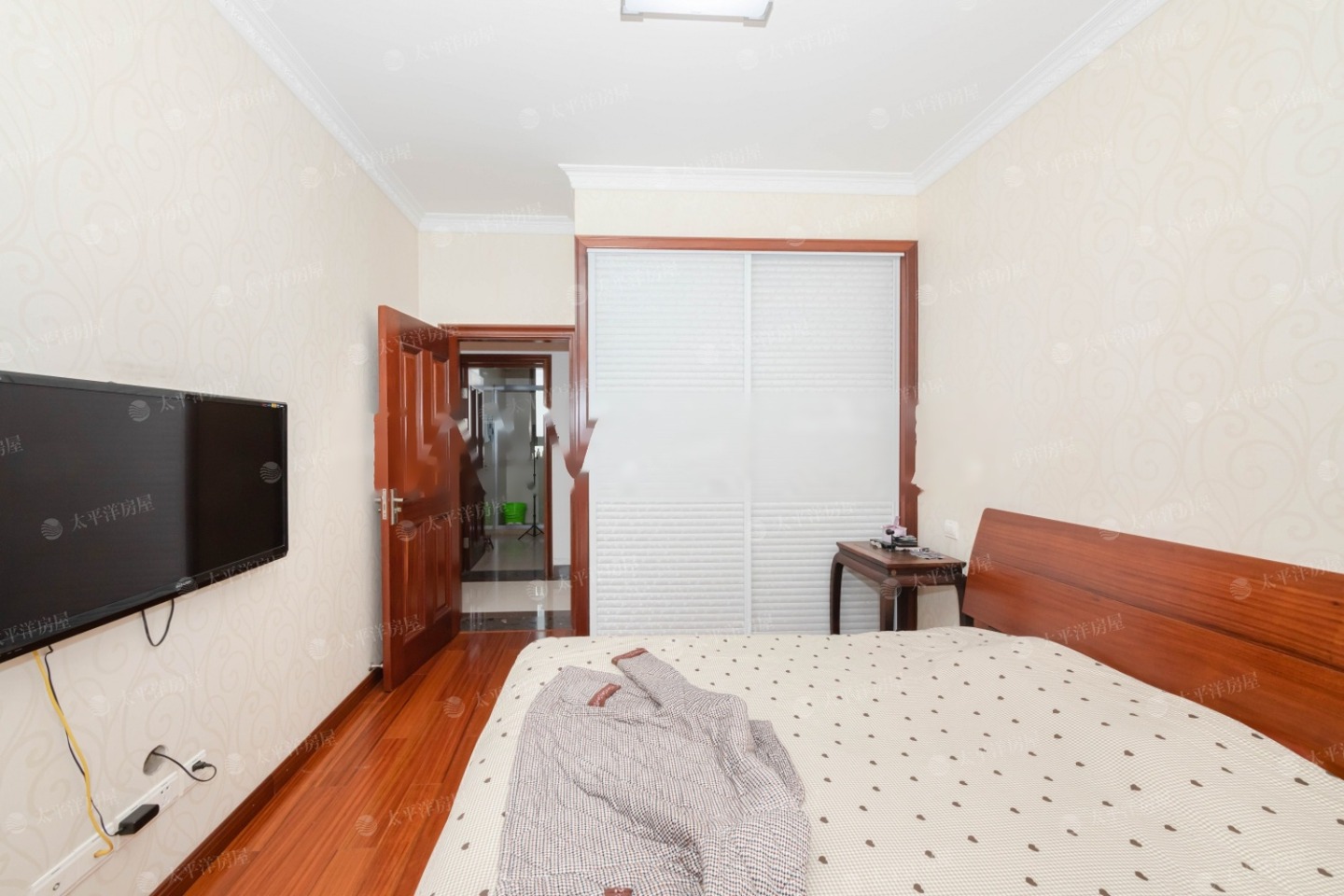 上海日月光伯爵天地城市华庭二手房房源图片