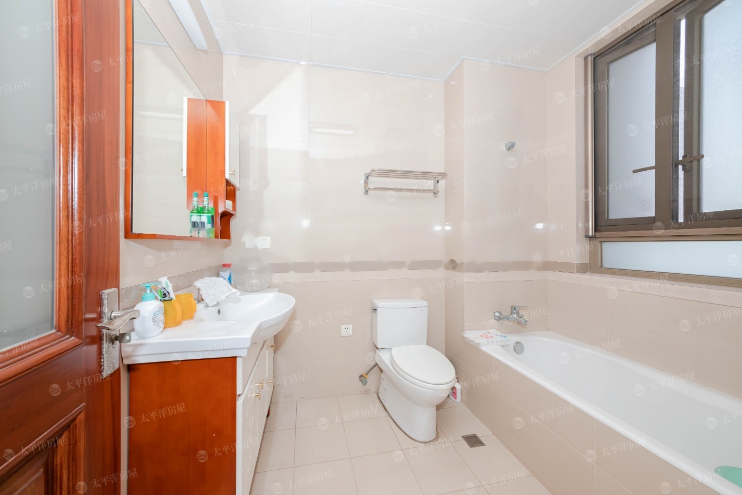 上海日月光伯爵天地城市华庭二手房房源图片