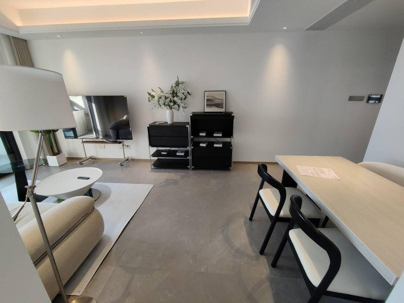 上海中企未来世纪大厦二手房房源图片