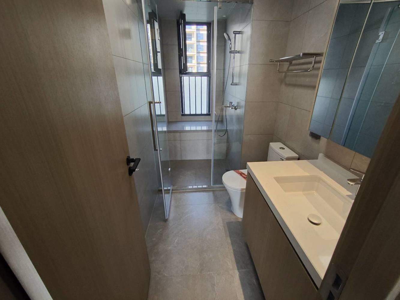 上海中企未来世纪大厦二手房房源图片