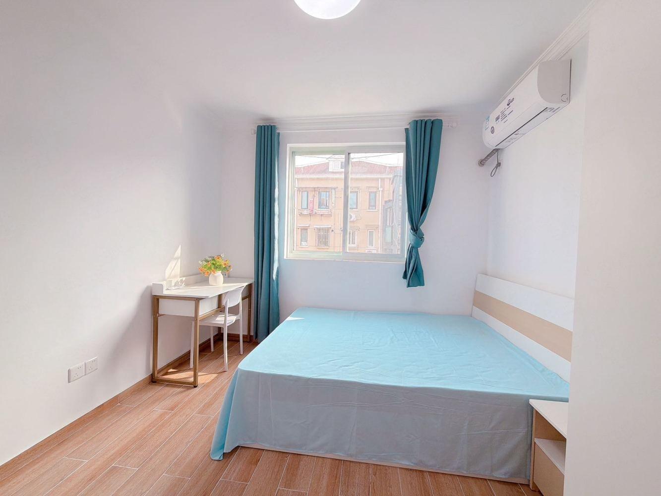 上海岭南路700弄小区二手房房源图片