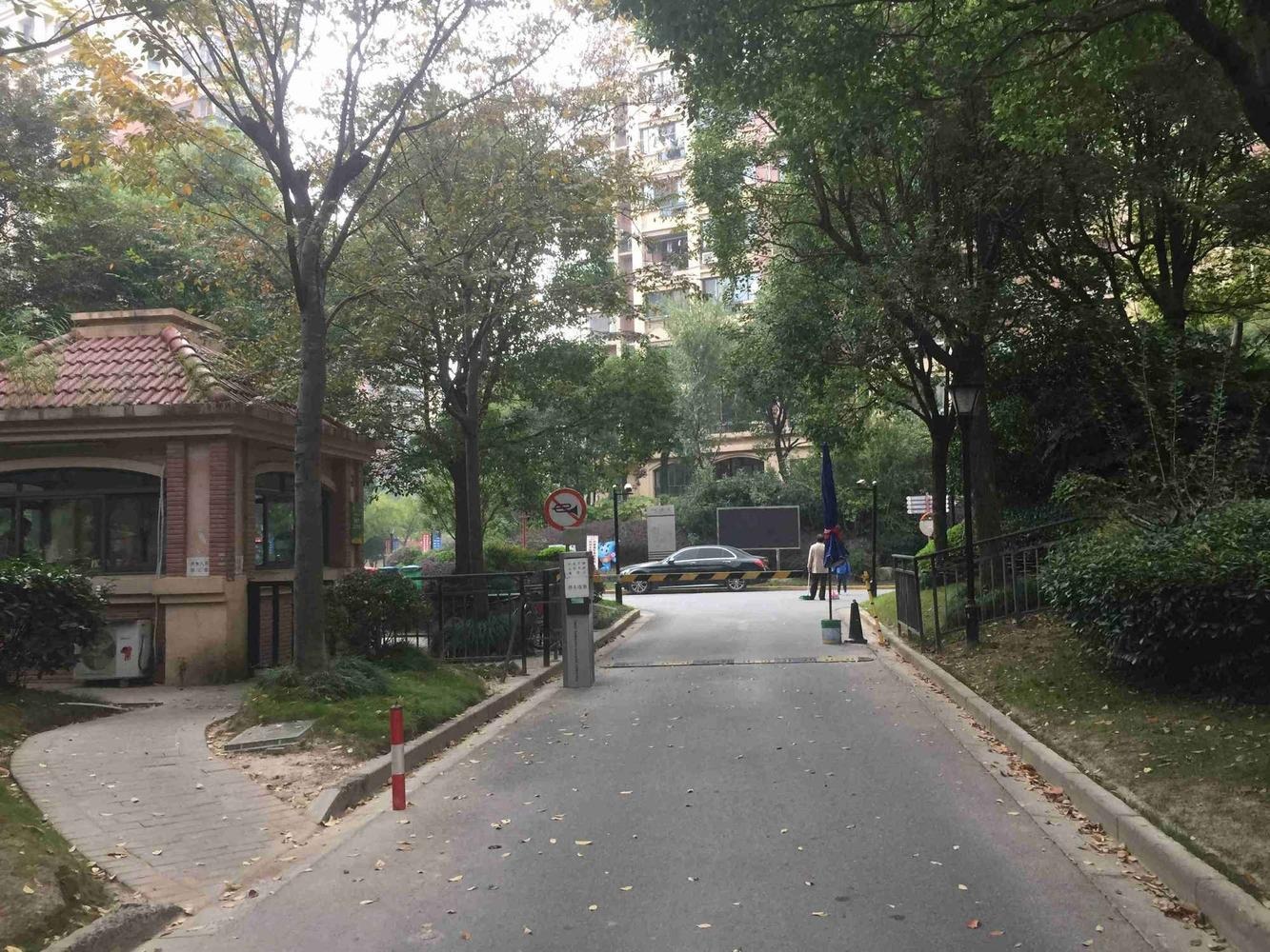 上海保利金爵公寓二手房房源图片