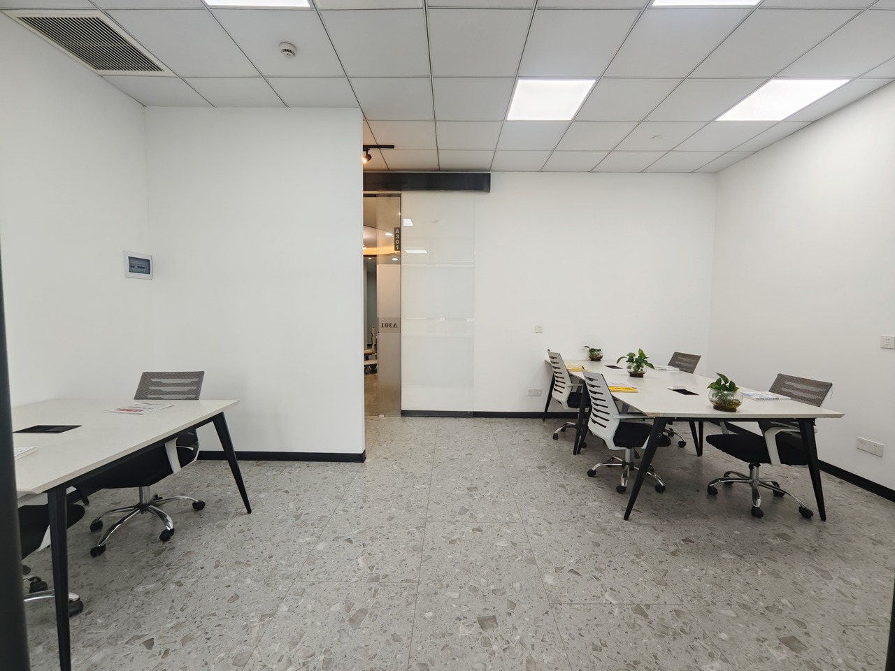 上海宝钢浦东国贸大厦二手房房源图片