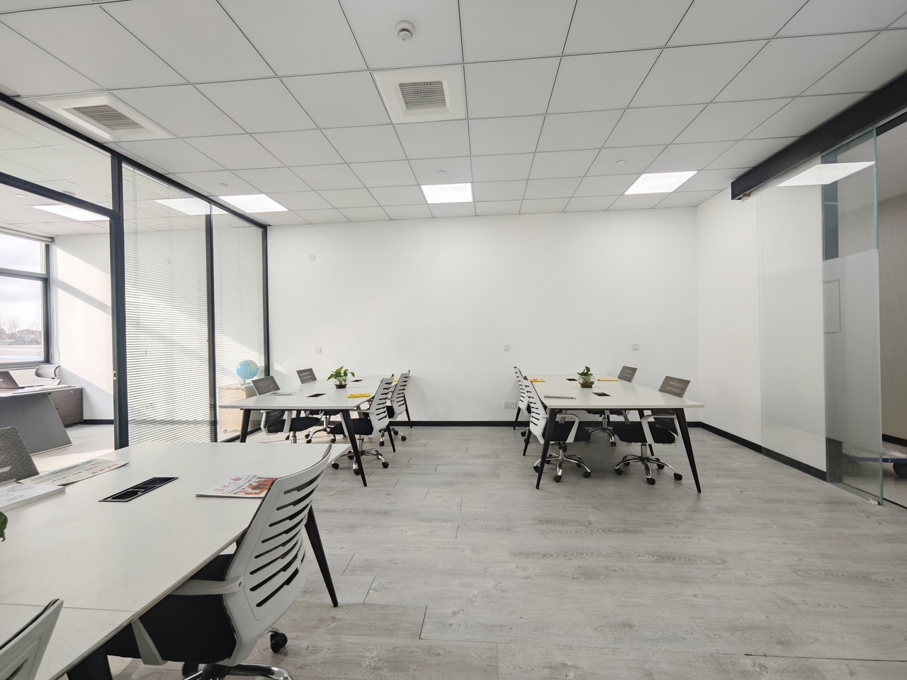 上海宝钢浦东国贸大厦二手房房源图片