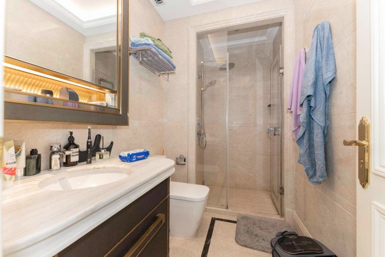 上海九龙仓静安壹号二手房房源图片