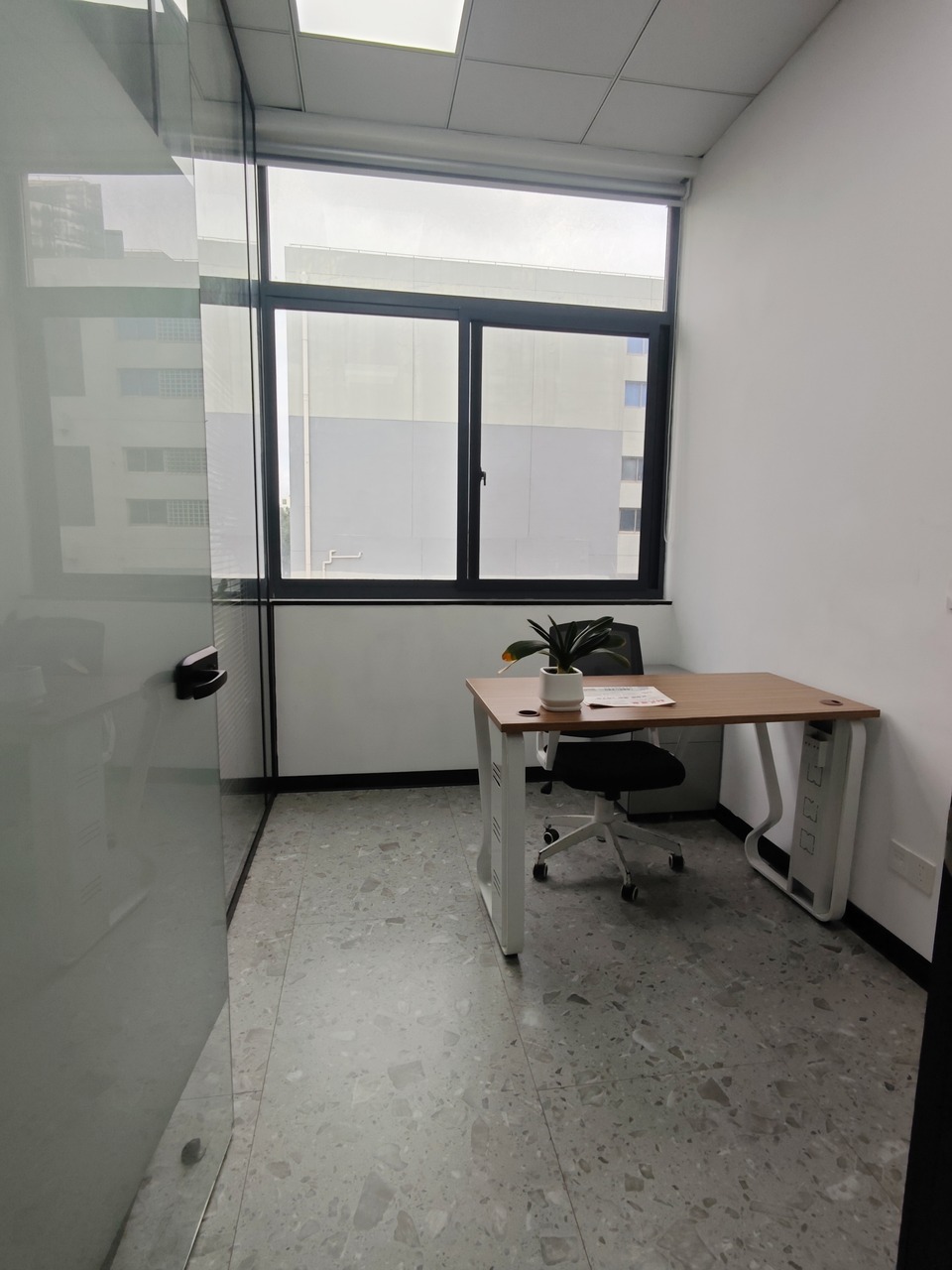 上海宝钢浦东国贸大厦二手房房源图片