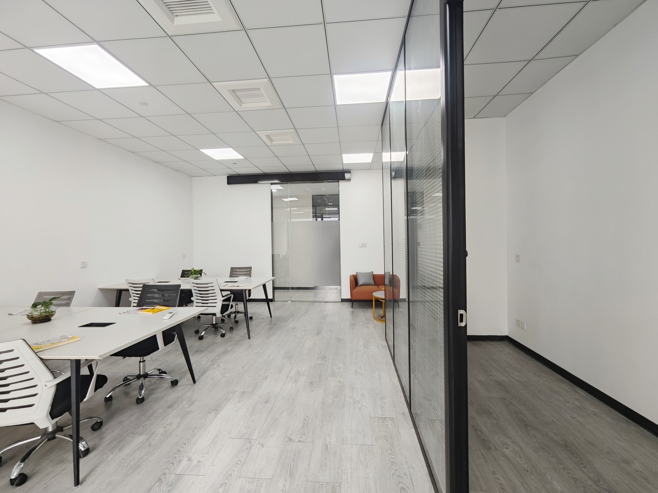 上海宝钢浦东国贸大厦二手房房源图片