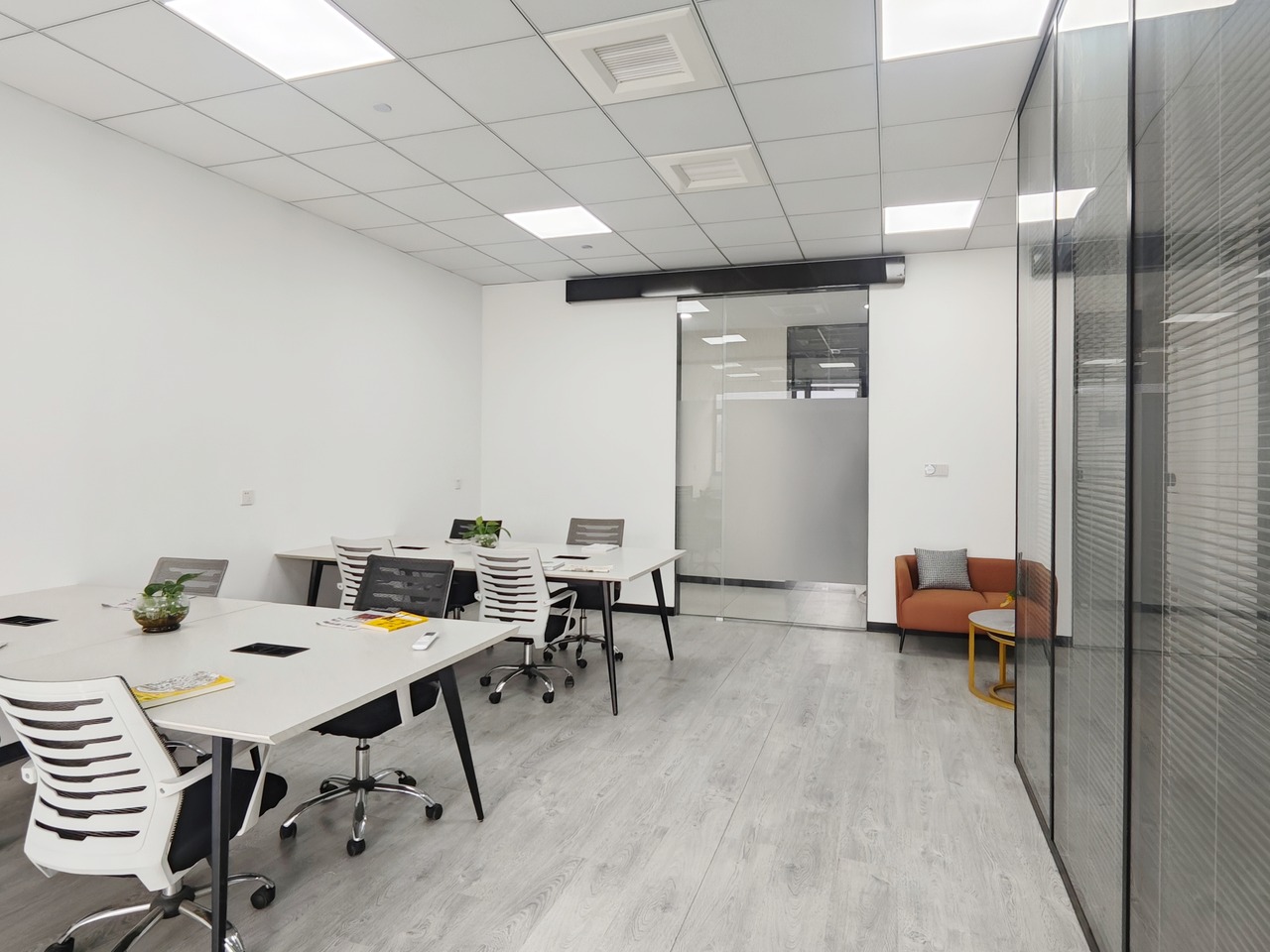 上海宝钢浦东国贸大厦二手房房源图片