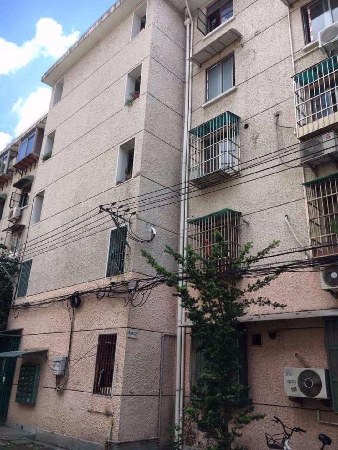 上海凯旋路106-138号小区二手房房源图片