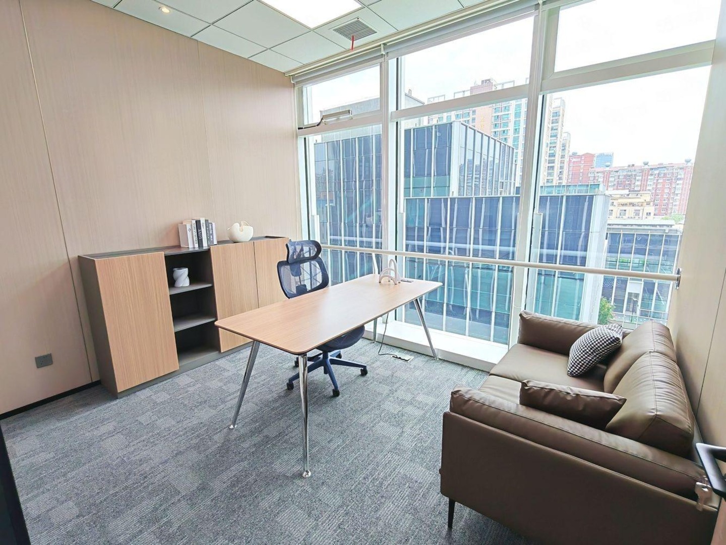 上海火炬电子集团大厦二手房房源图片