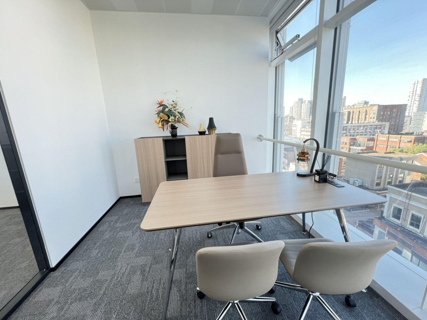 上海火炬电子集团大厦二手房房源图片