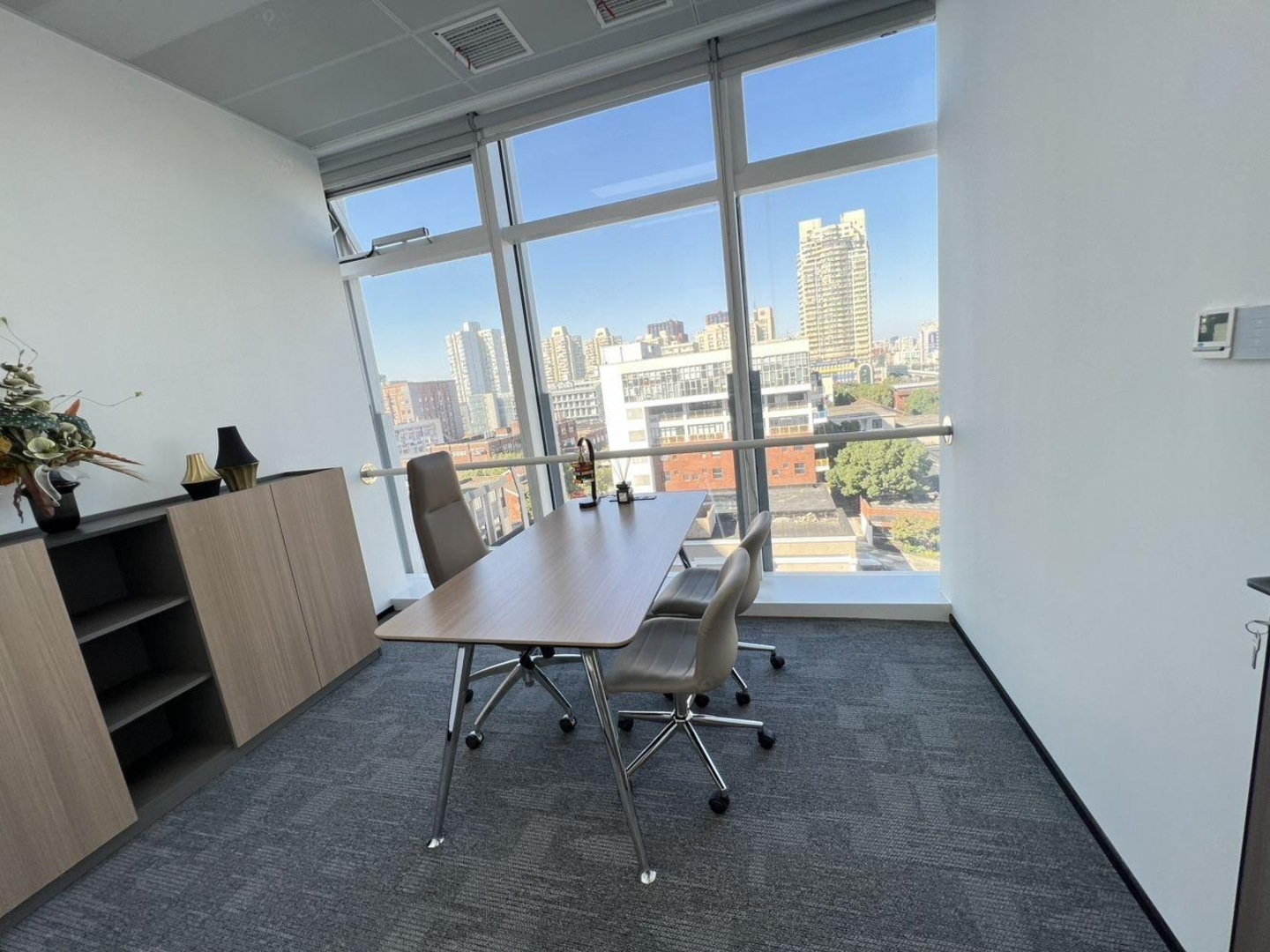 上海火炬电子集团大厦二手房房源图片