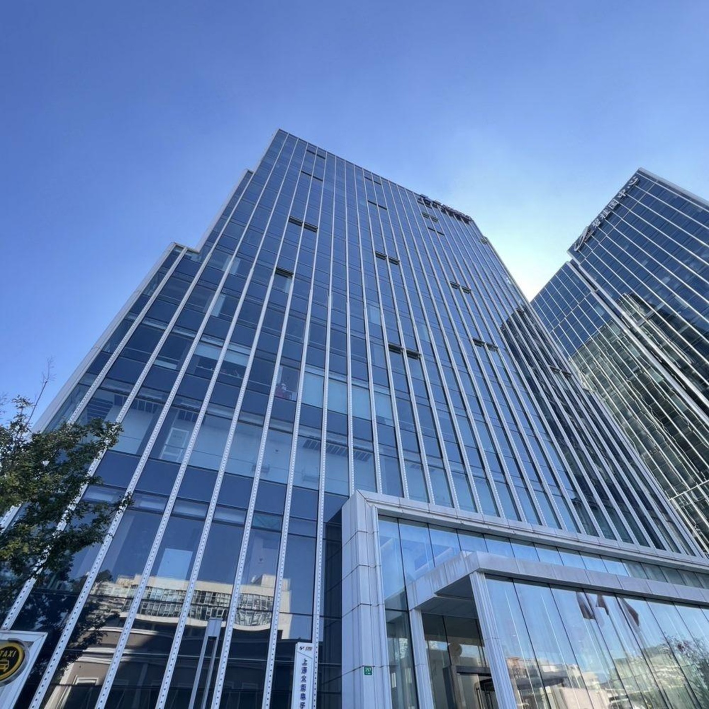 上海火炬电子集团大厦二手房房源图片