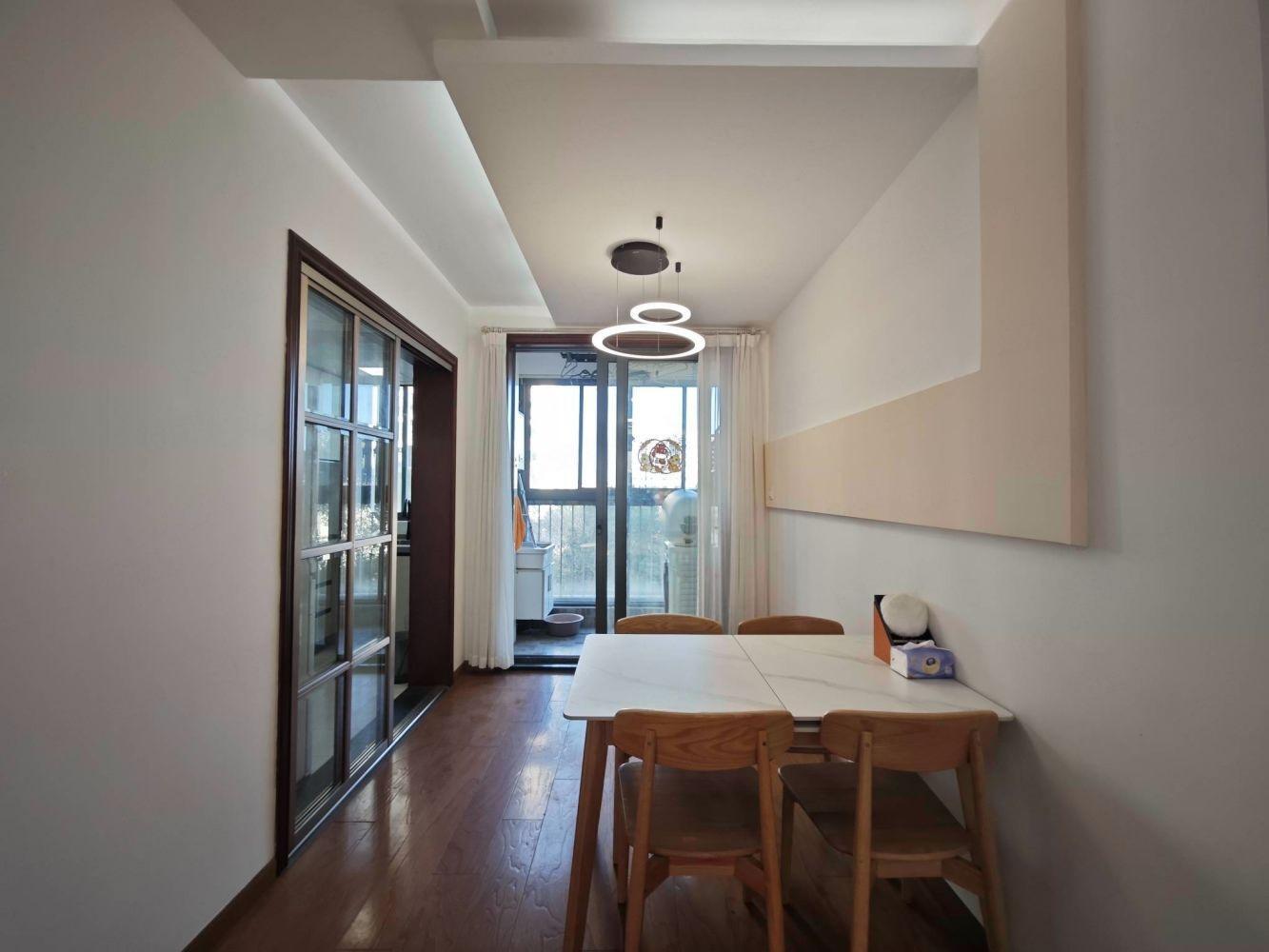 上海绿地崴廉公寓二手房房源图片