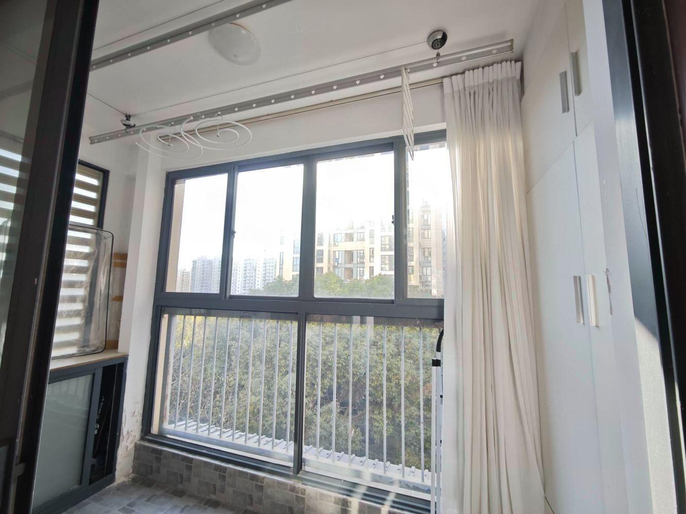 上海绿地崴廉公寓二手房房源图片