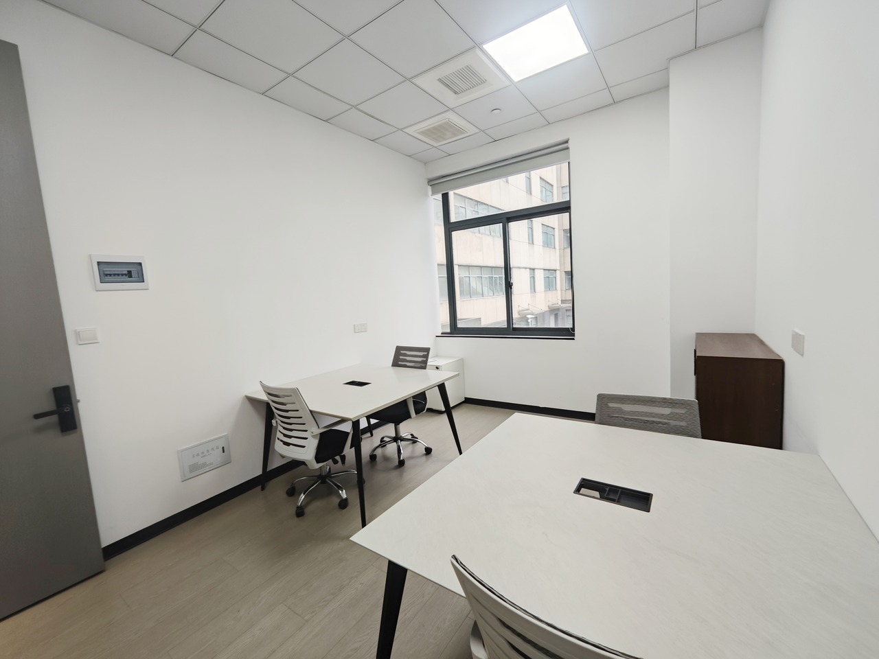 上海宝钢浦东国贸大厦二手房房源图片