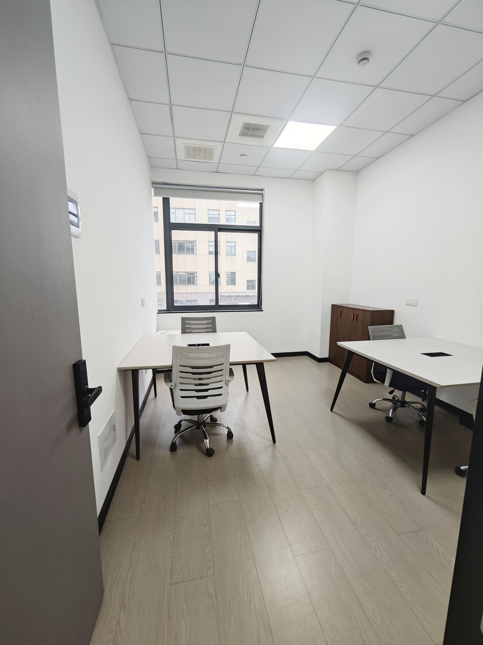 上海宝钢浦东国贸大厦二手房房源图片