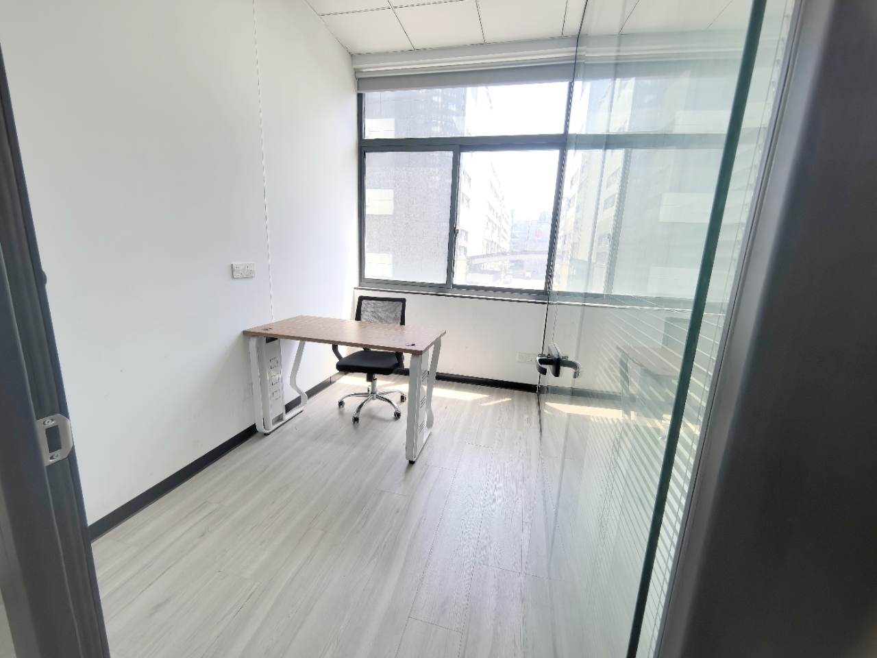 上海飞鸿大厦二手房房源图片