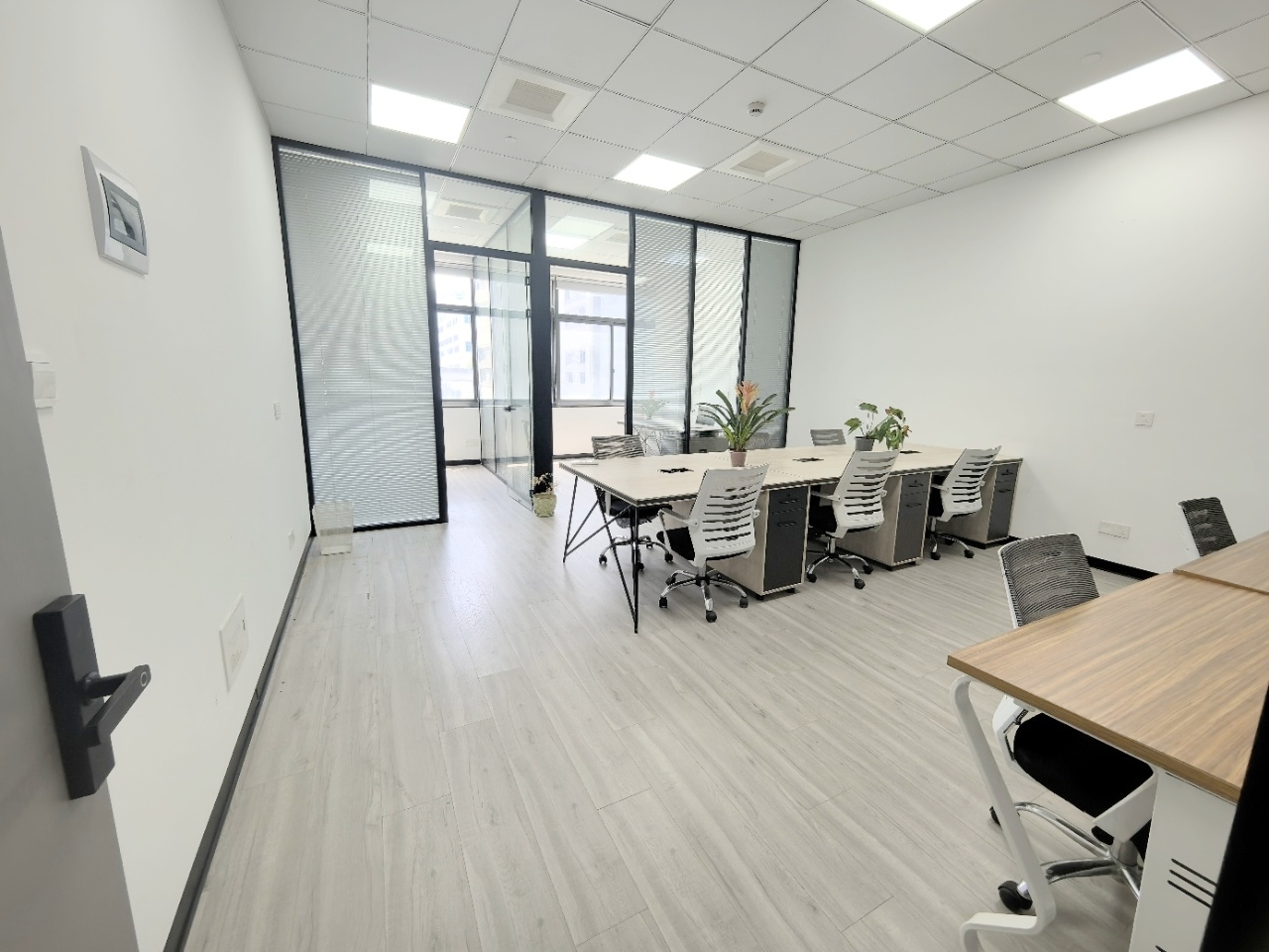 上海飞鸿大厦二手房房源图片