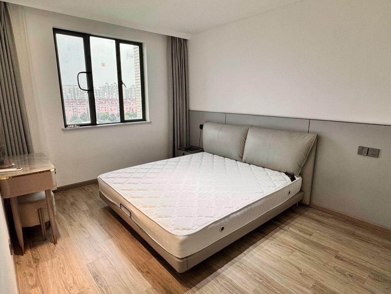 上海望族新苑二手房房源图片