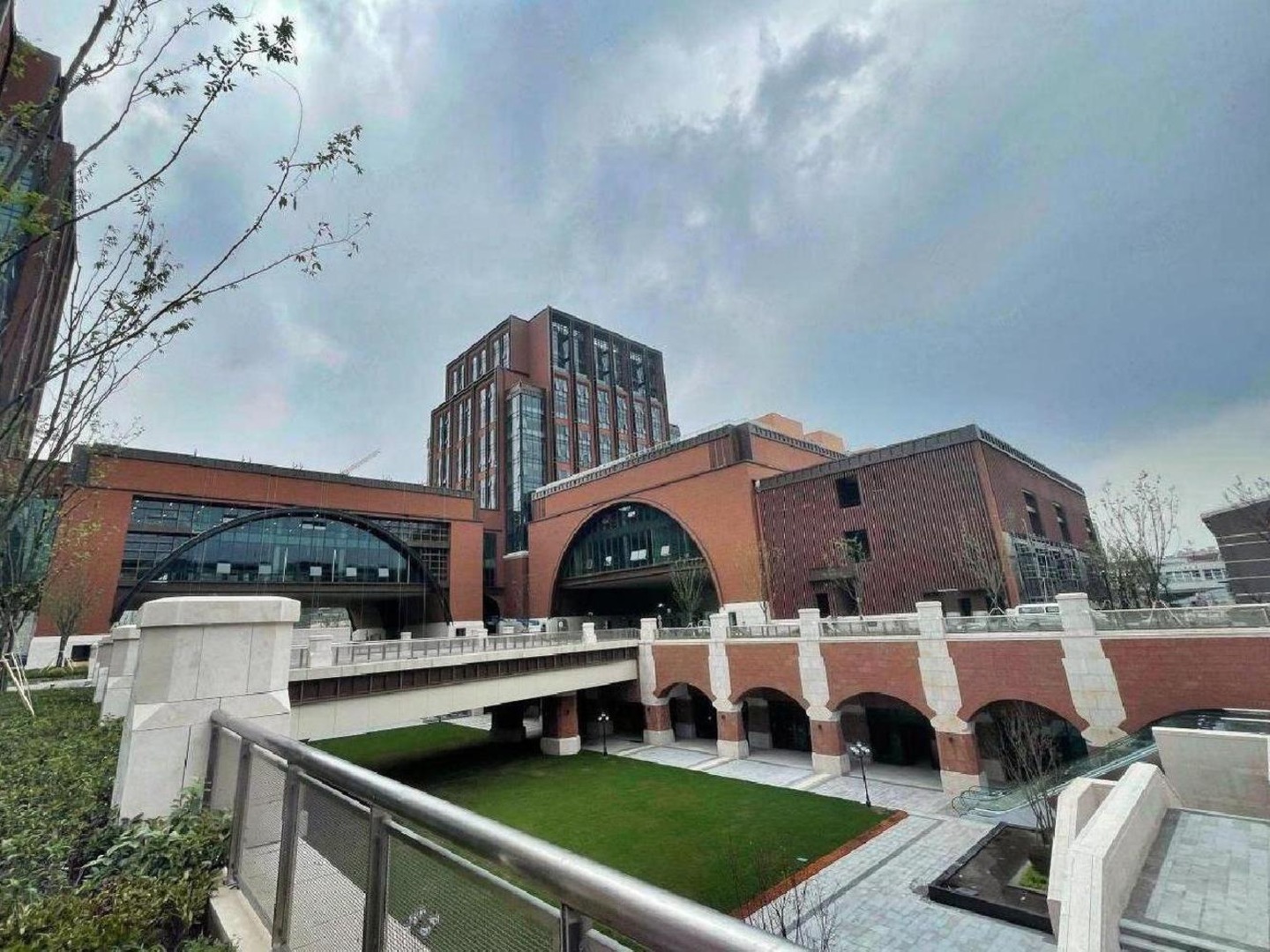 上海互联宝地二手房房源图片