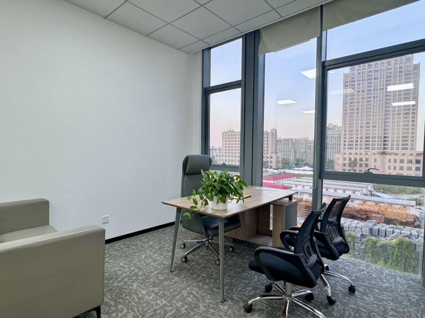 上海外高桥复旦科技园创新中心二手房房源图片