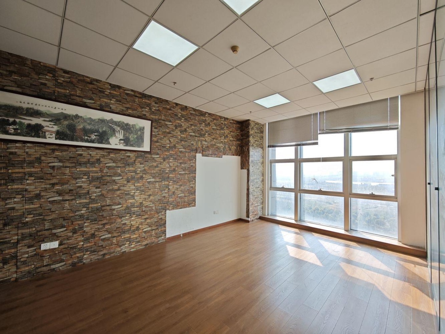 上海信泰融资大厦二手房房源图片