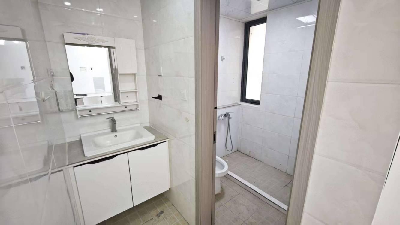 上海佘北家园茸达苑二手房房源图片