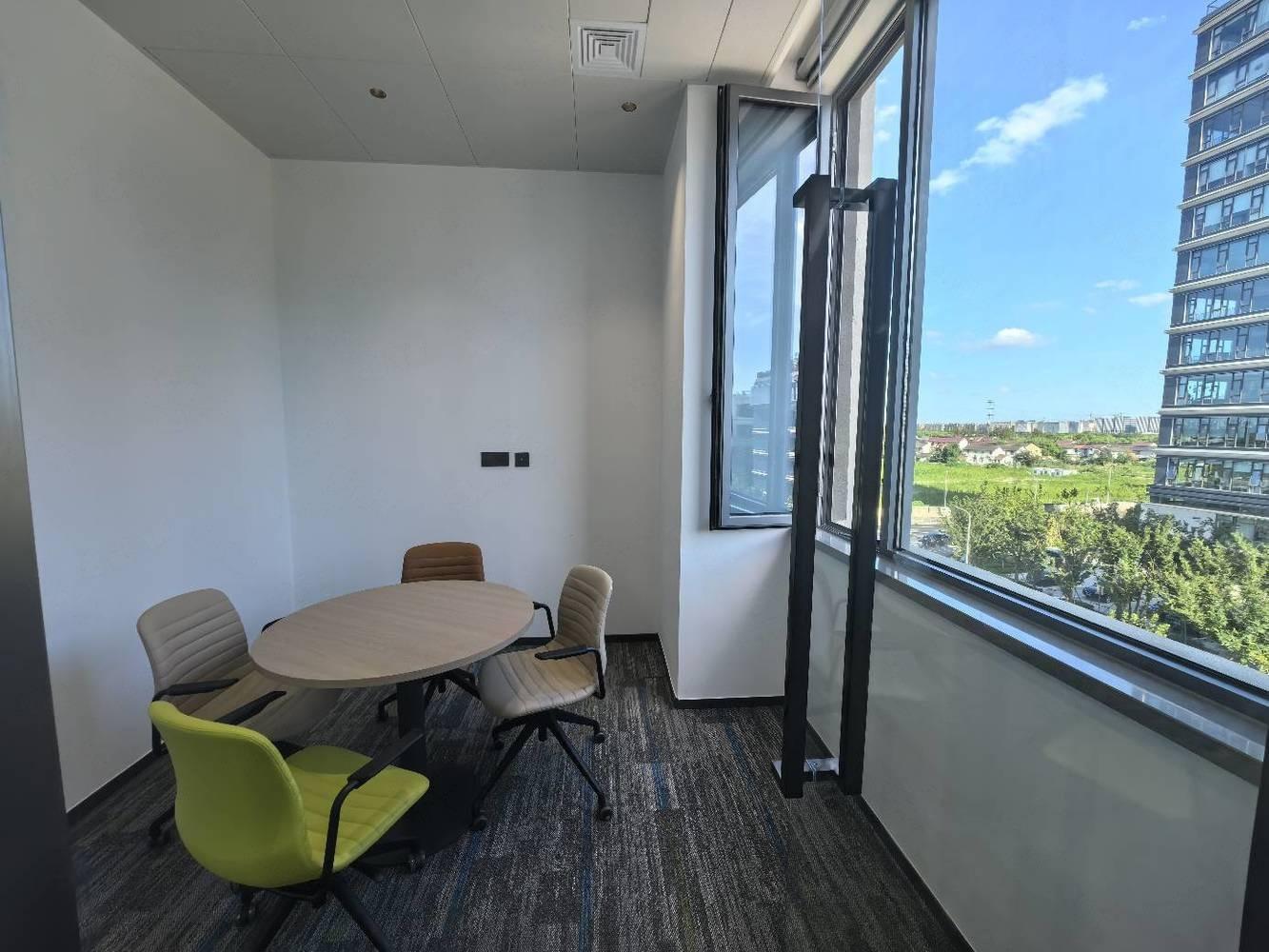 上海露美佳垂直创新中心二手房房源图片