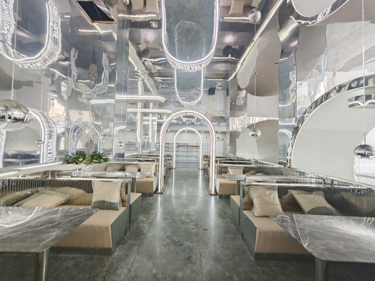 上海宝钢浦东国贸大厦二手房房源图片