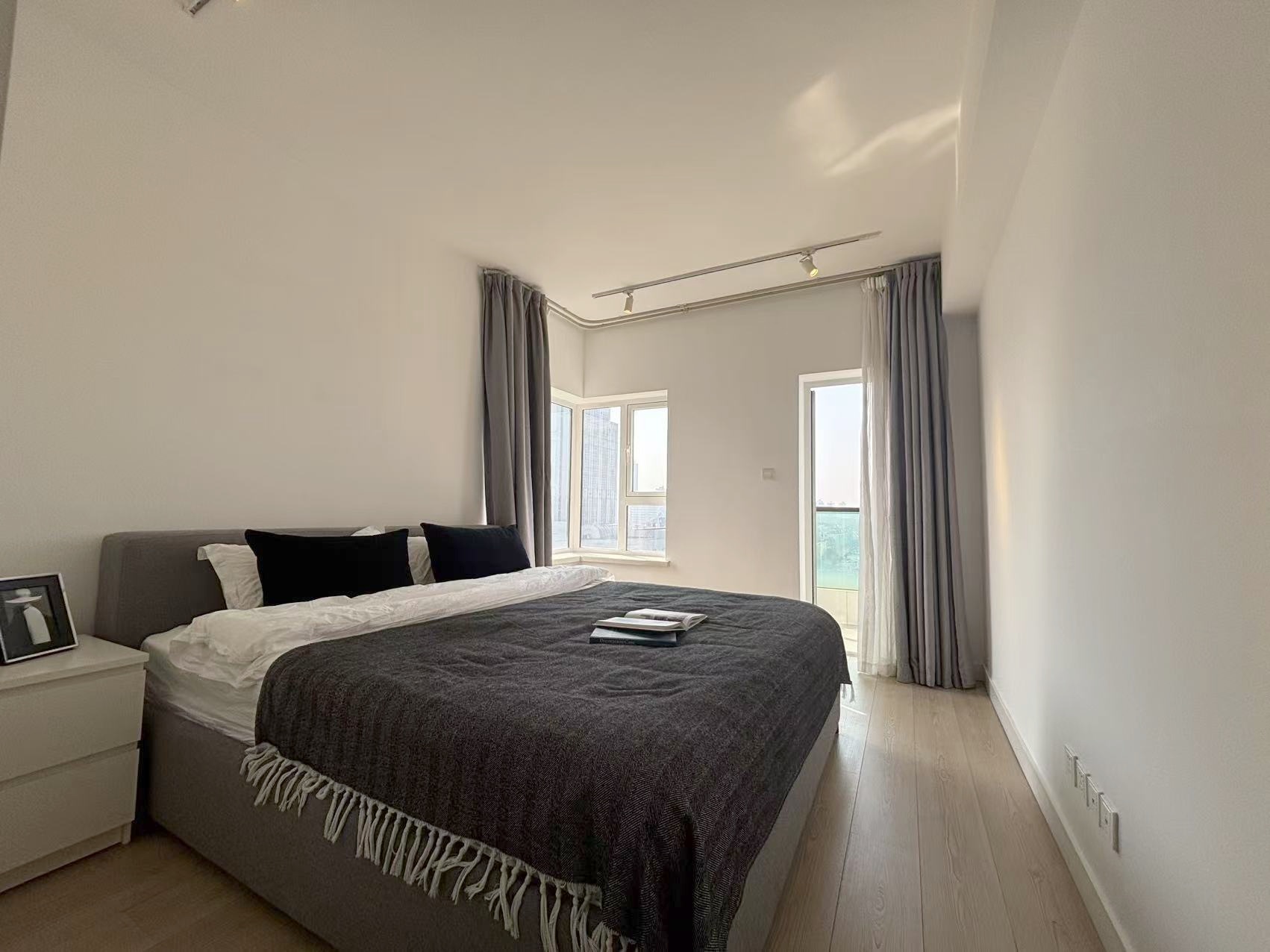 上海鸿艺豪苑二手房房源图片