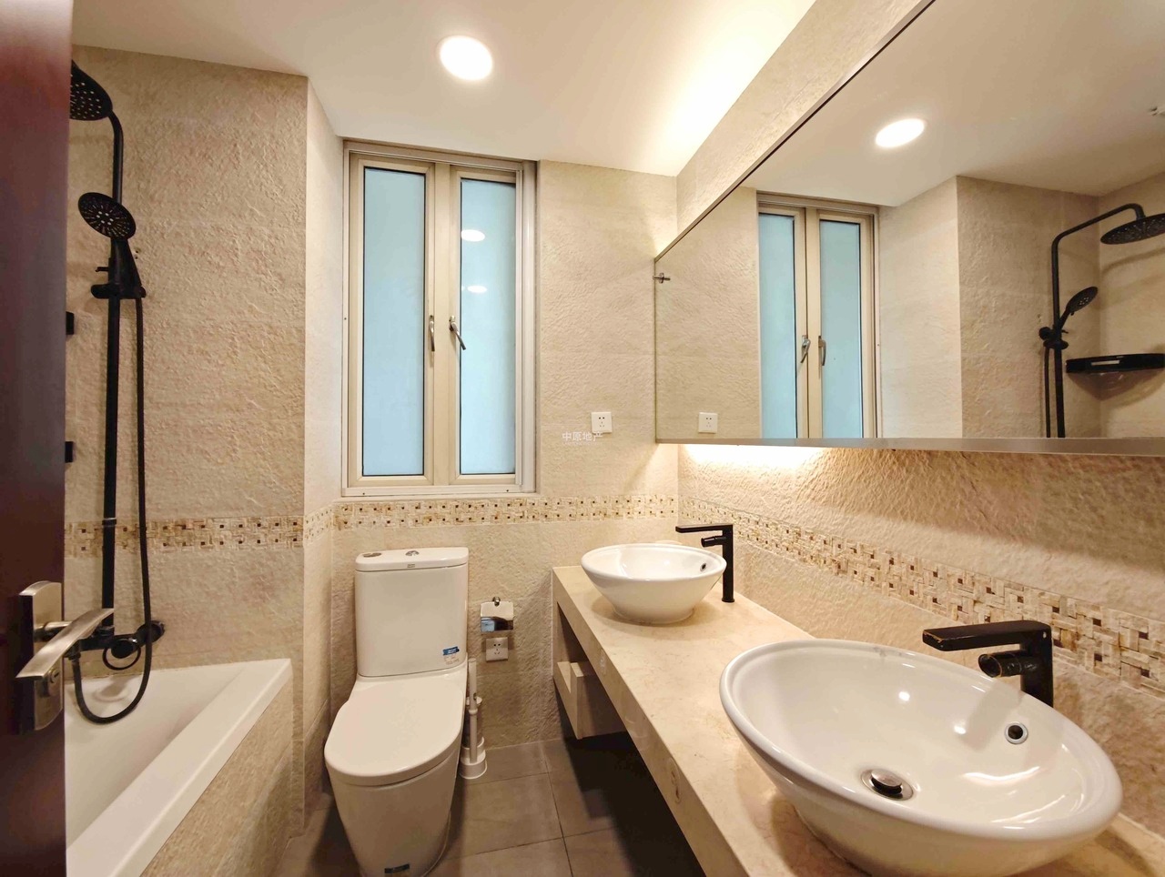 上海国际丽都城二手房房源图片