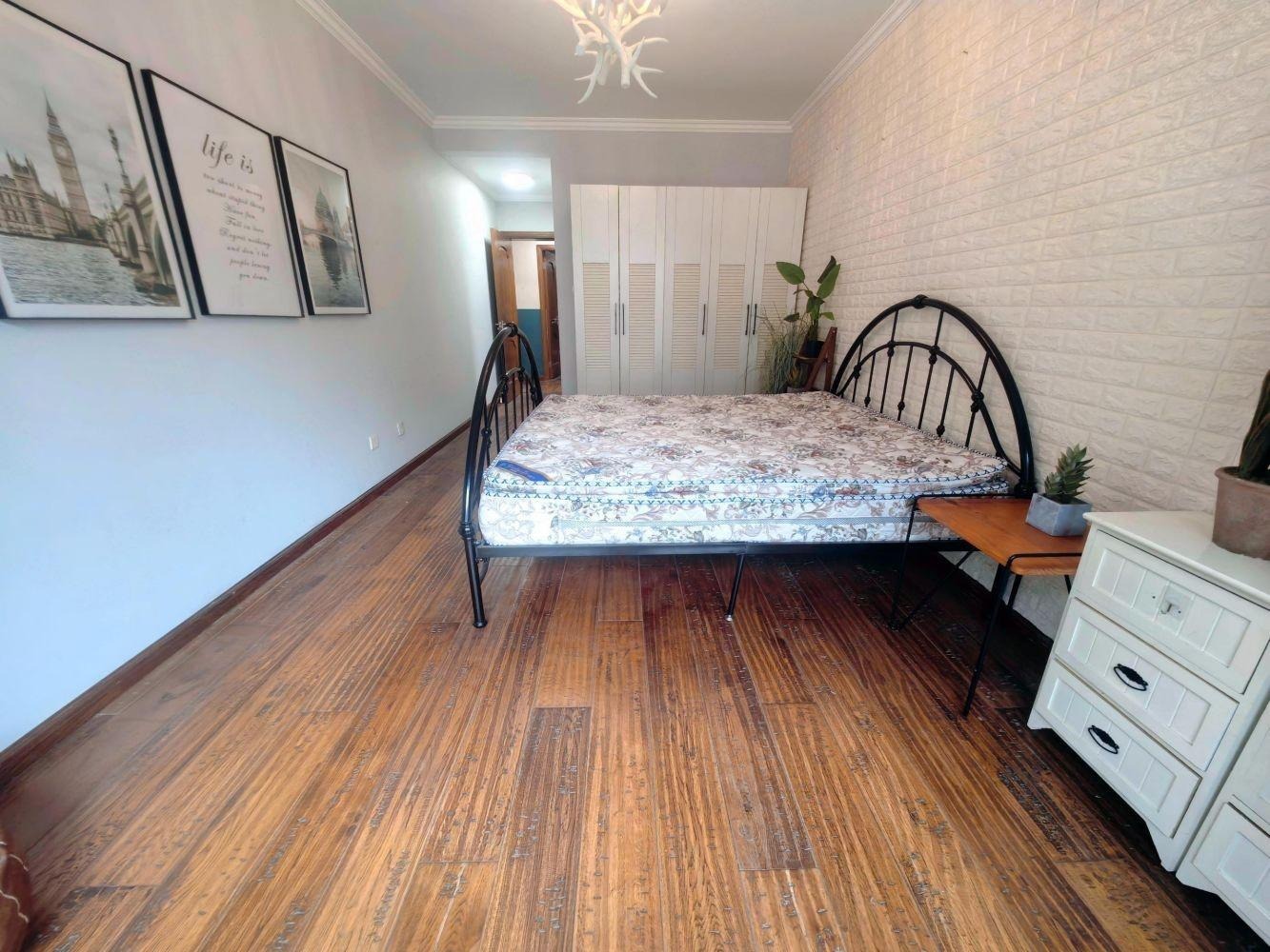 上海徐家汇花园二手房房源图片