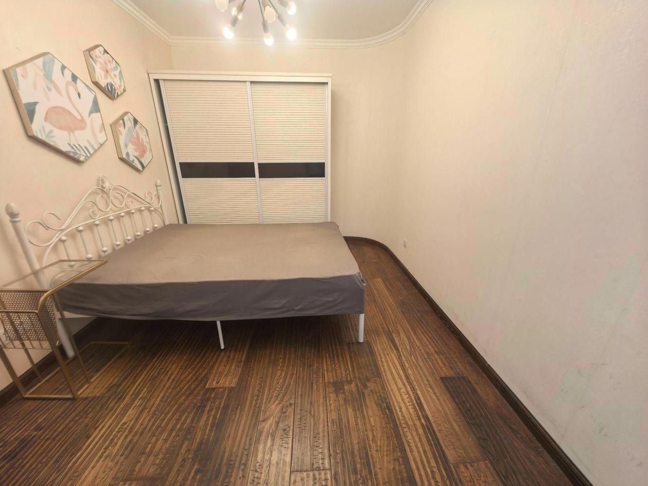 上海徐家汇花园二手房房源图片