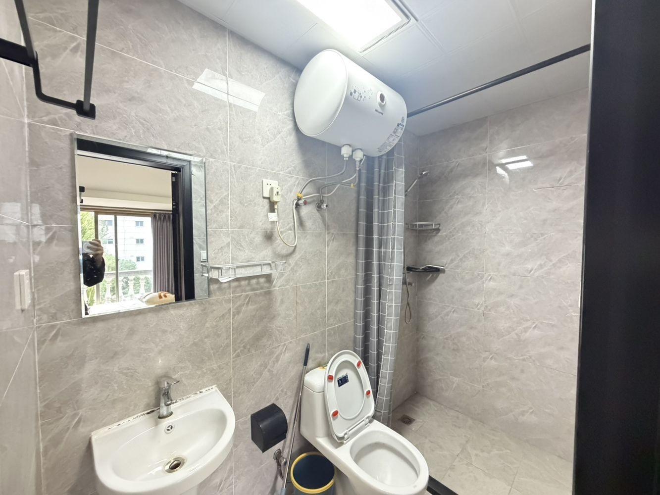 上海鹫山小区二手房房源图片